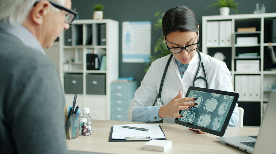 doctor consulting patient