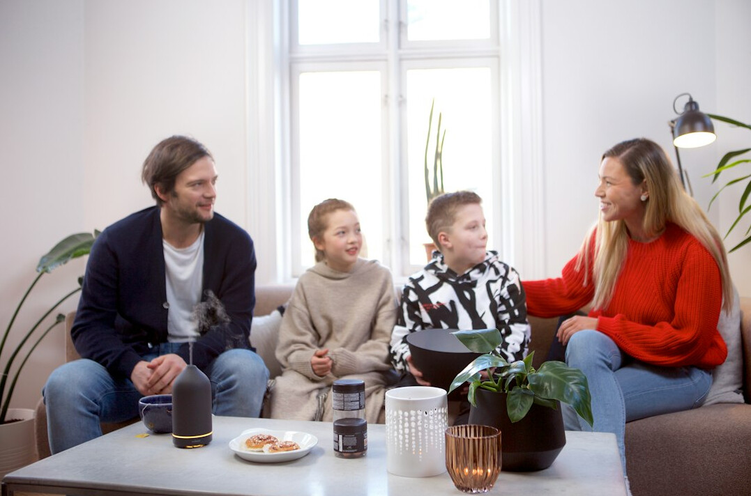 family discussing health insurance